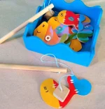 Juego de pesca en pecera de madera - Imagen 2